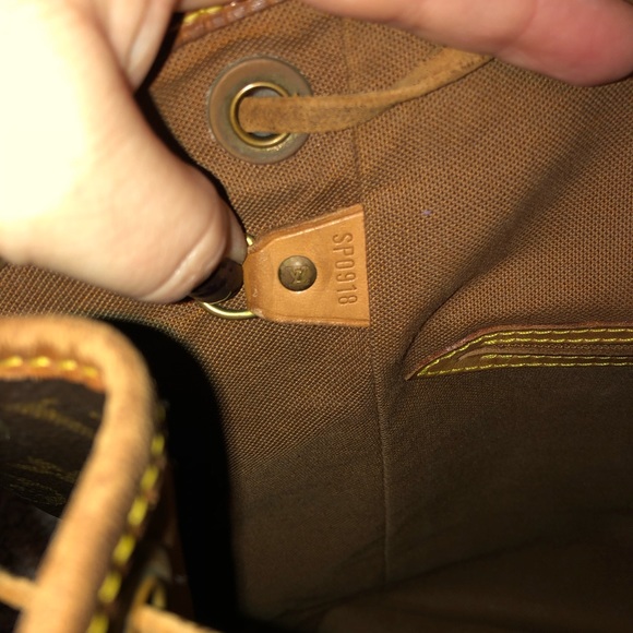 LV MONTSOURIS Backpack - Picture 4 of 8